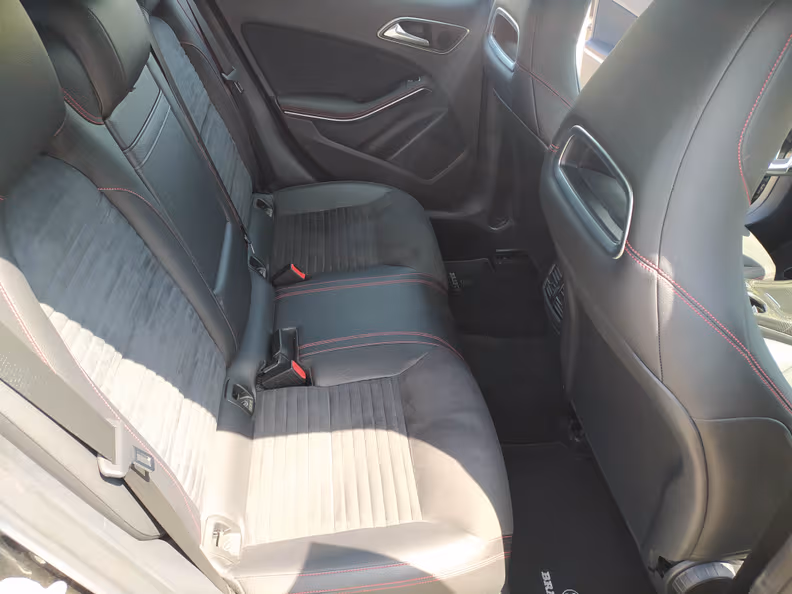 Mercedes-Benz GLA-Class - 46