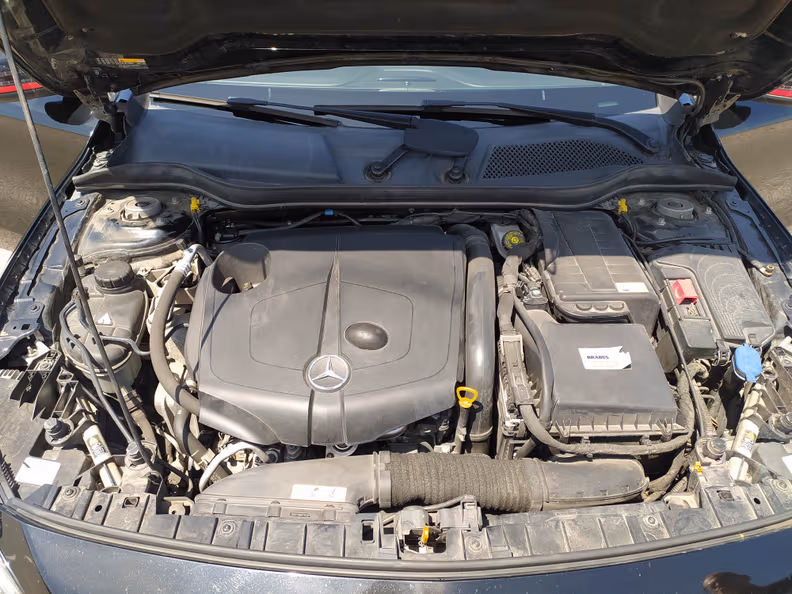 Mercedes-Benz GLA-Class - 65