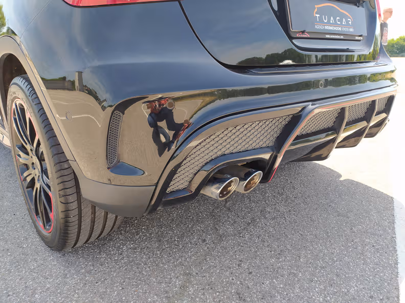 Mercedes-Benz GLA-Class - 32