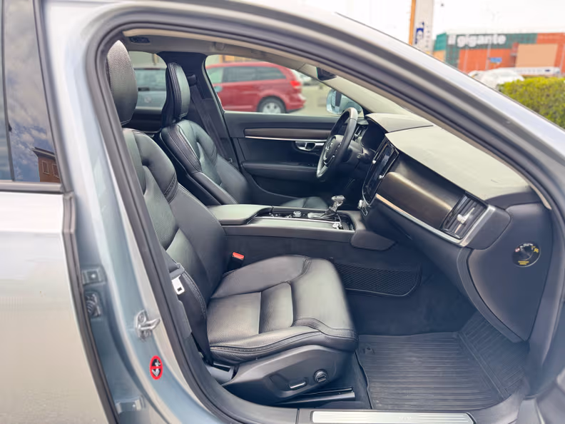 Volvo V90 - 25