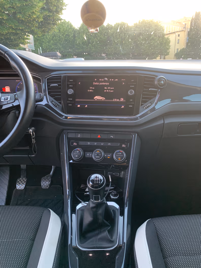 VW T-ROC - 19