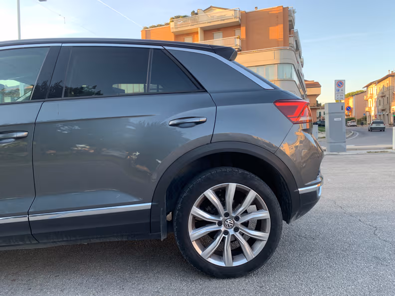 VW T-ROC - 24