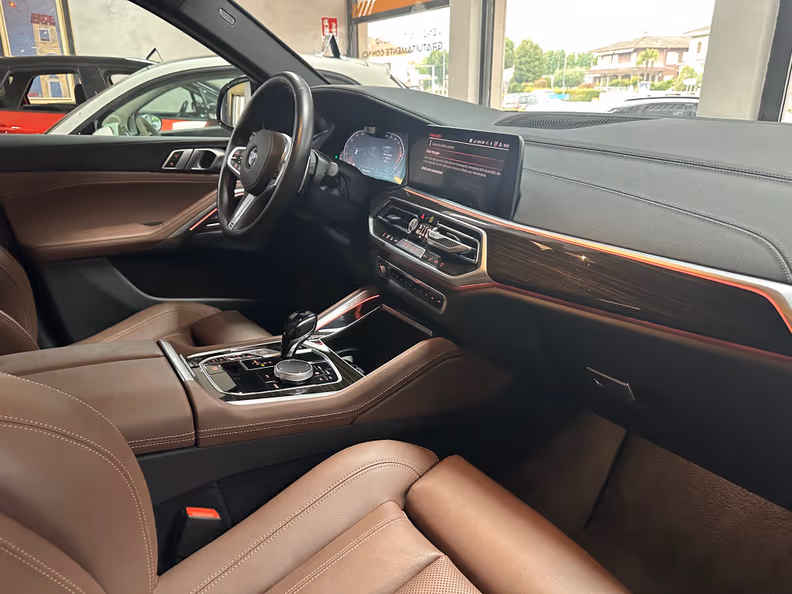 BMW X6 - 12