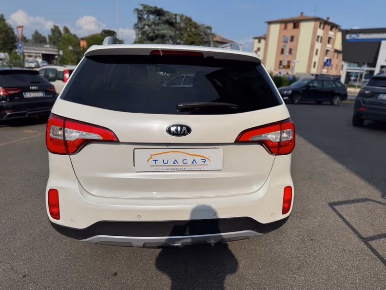 Kia Sorento - 4