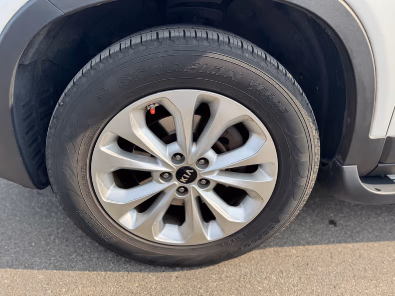 Kia Sorento - 10