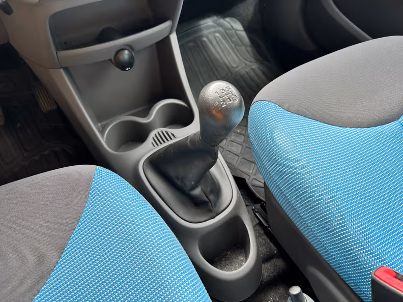 Peugeot 107 - 24