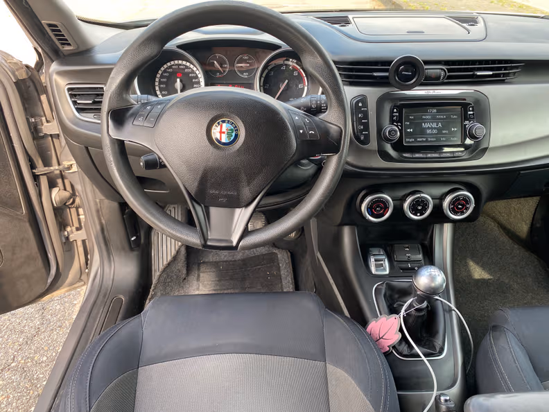 Alfa Romeo Giulietta - 8
