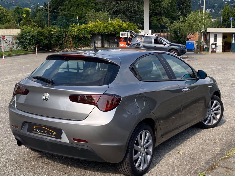 Alfa Romeo Giulietta - 5