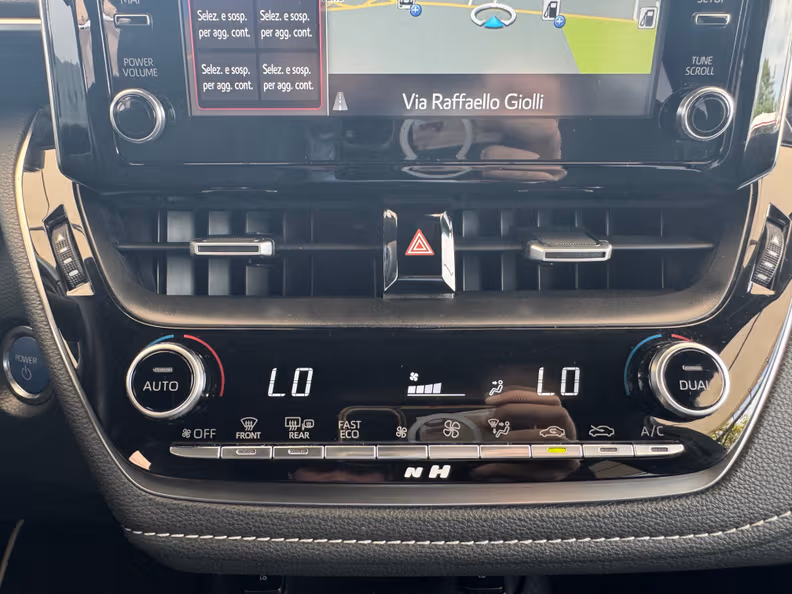 Toyota Corolla - 16