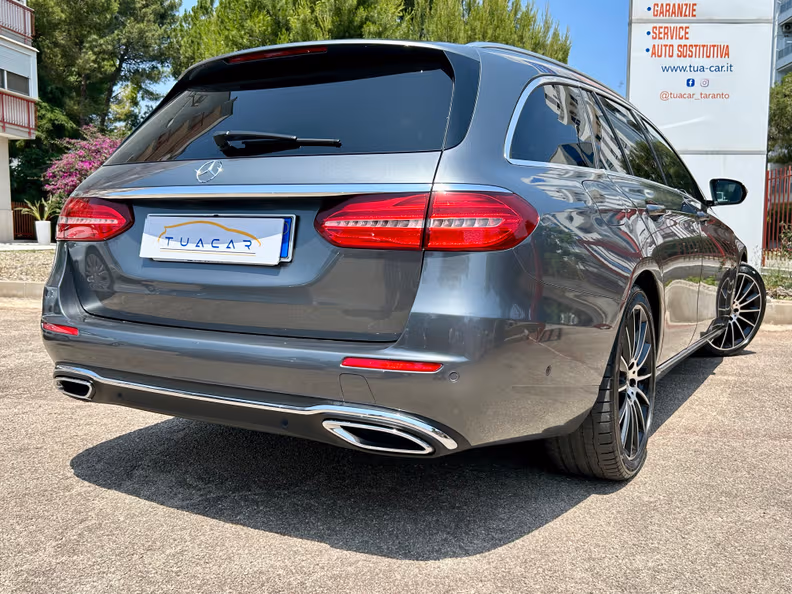 Mercedes-Benz E-Class - 9