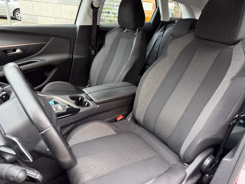 Peugeot 3008 - 11