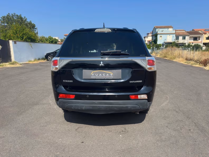 Mitsubishi Outlander - 5