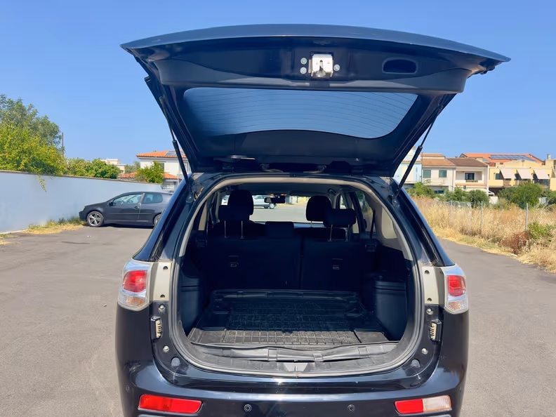 Mitsubishi Outlander - 27