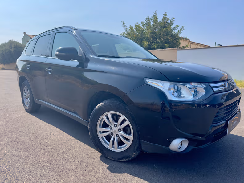 Mitsubishi Outlander - 3