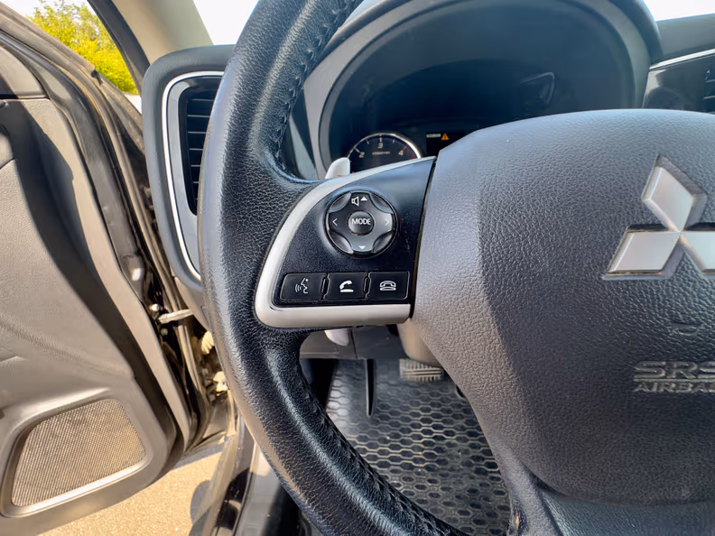 Mitsubishi Outlander - 16