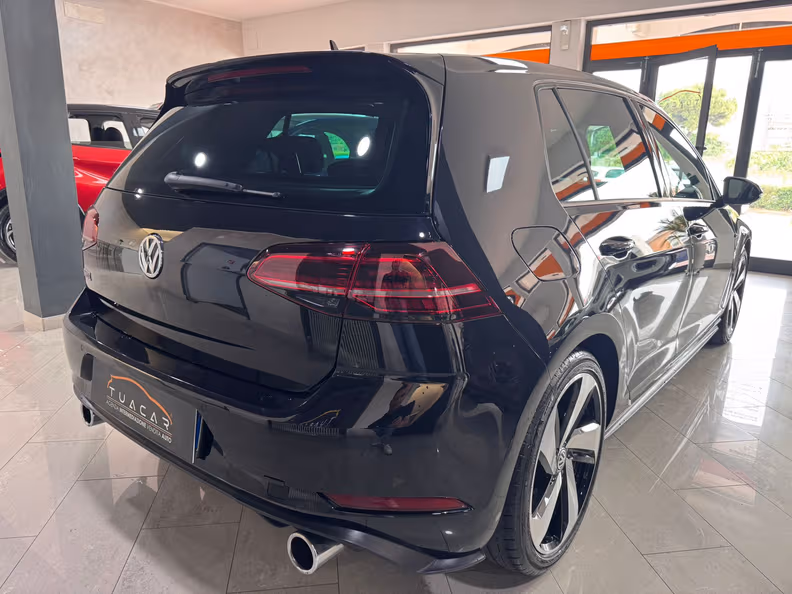 VW Golf - 5