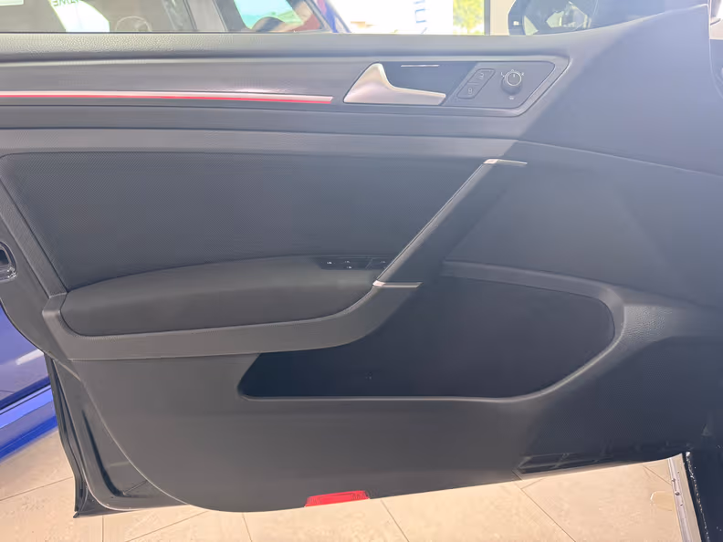 VW Golf - 9