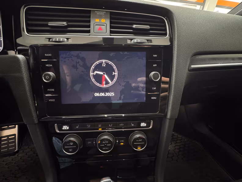 VW Golf - 22