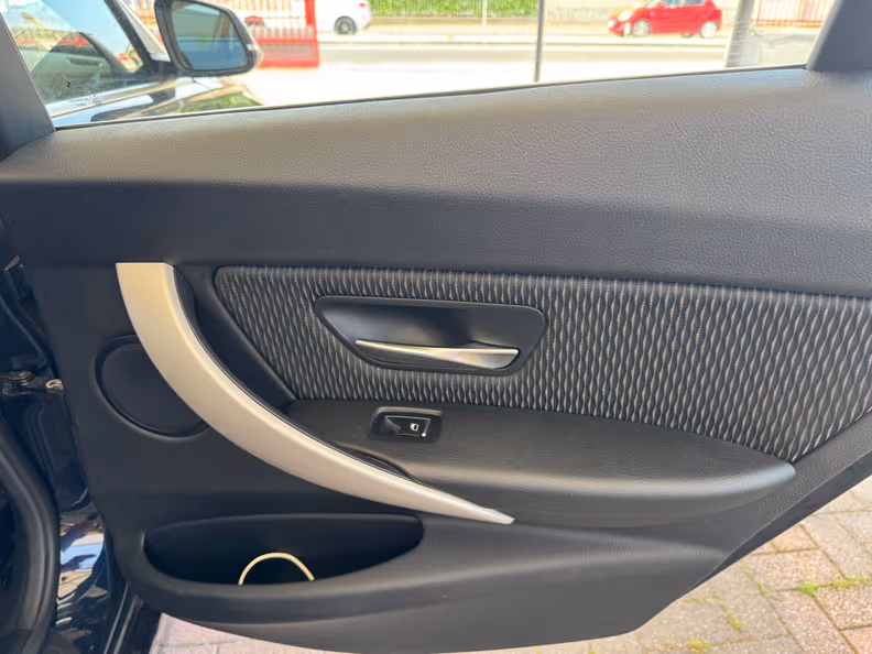 BMW 3 series - 23