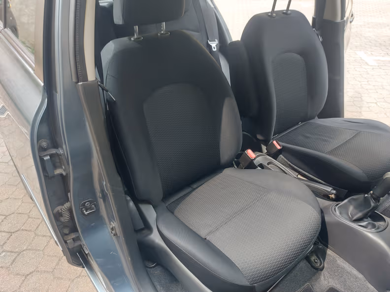 Nissan Micra - 24