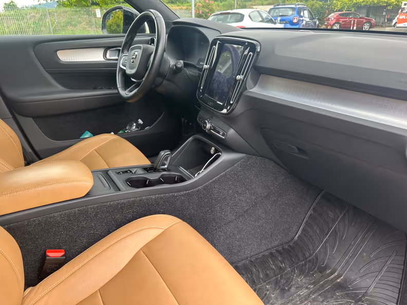 Volvo XC40 - 48
