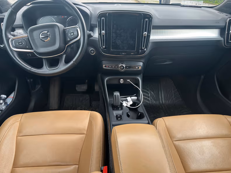 Volvo XC40 - 11