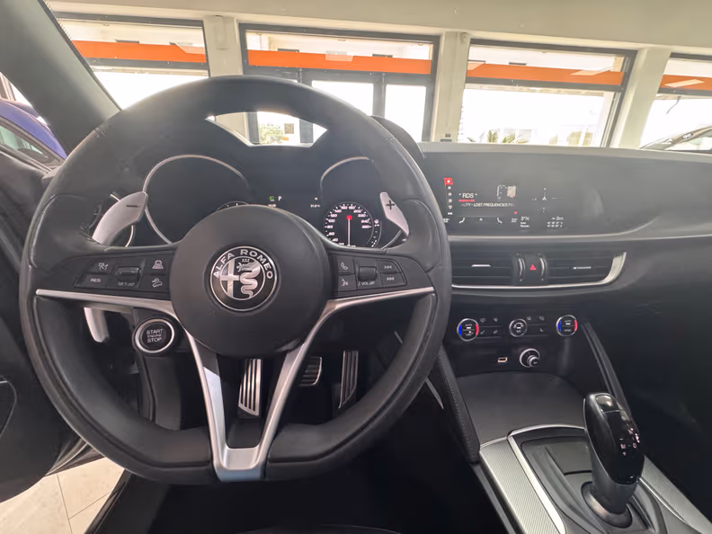 Alfa Romeo Stelvio - 10