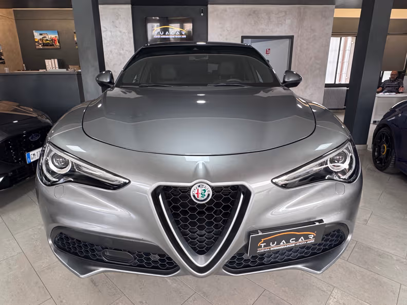 Alfa Romeo Stelvio - 2