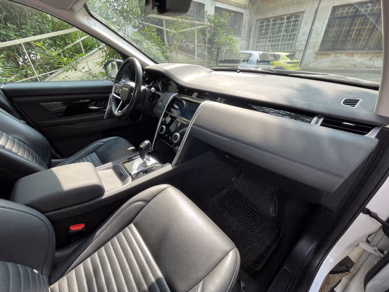 Land Rover Discovery Sport - 25