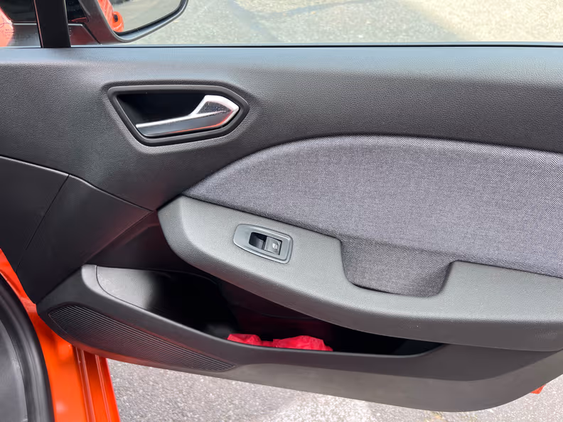 Renault Clio - 26
