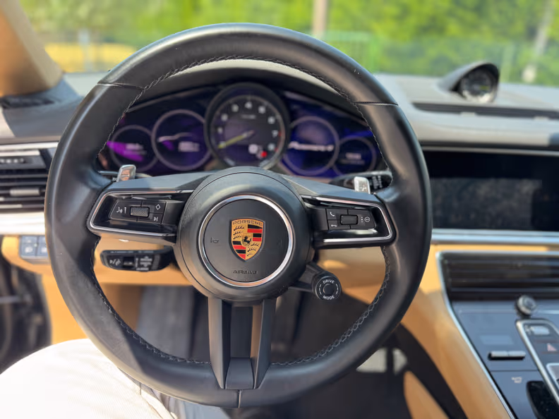 Porsche Panamera - 11
