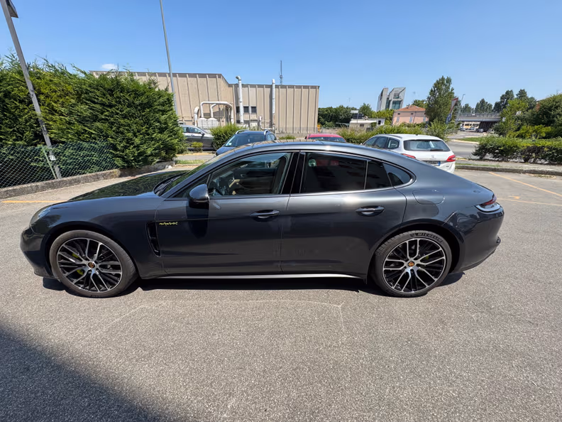 Porsche Panamera - 2