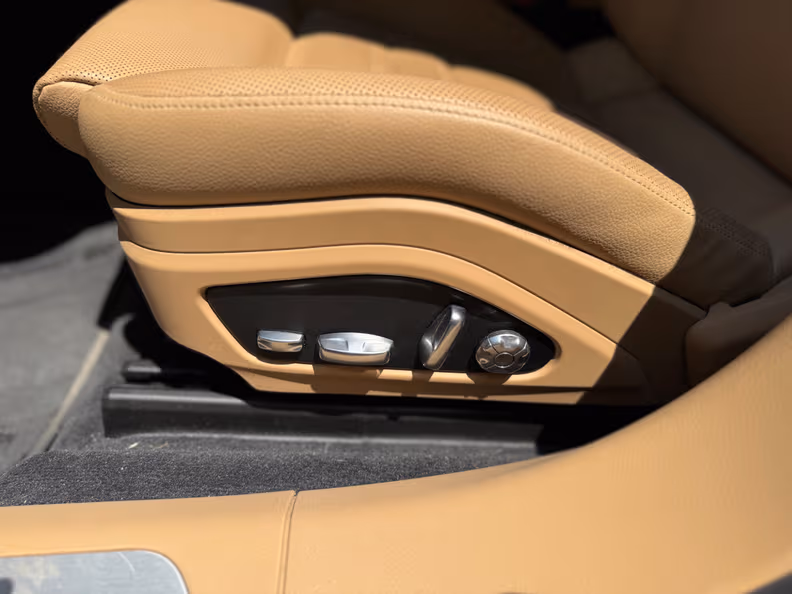 Porsche Panamera - 22