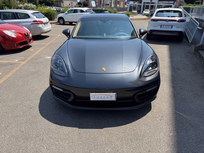 Porsche Panamera - 8