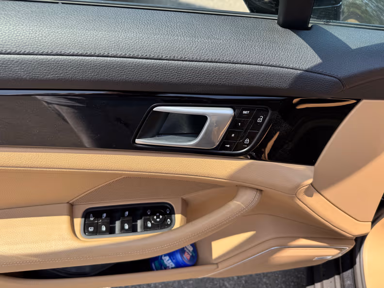 Porsche Panamera - 20