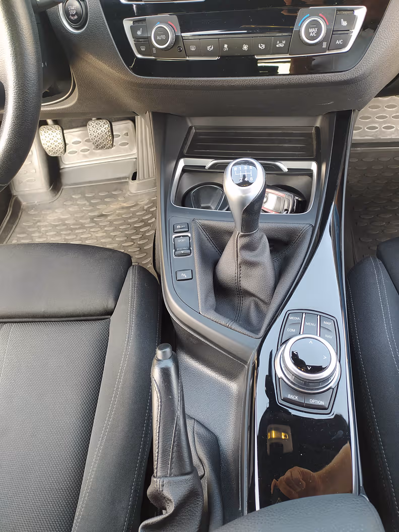 BMW 1 series - 12