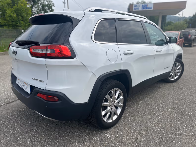 Jeep Cherokee - 5
