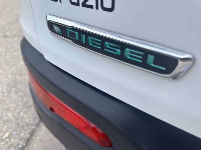 Jeep Cherokee - 25