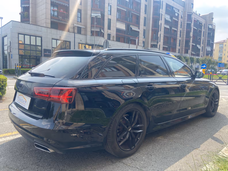Audi A6 - 4