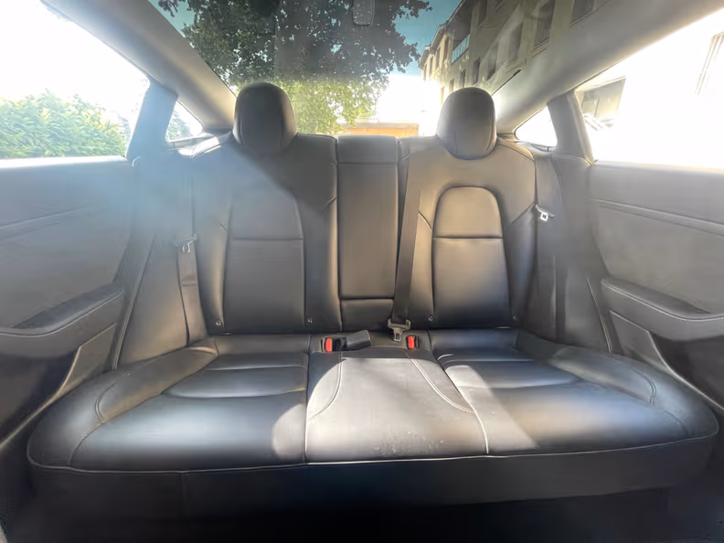 Tesla Model 3 - 11