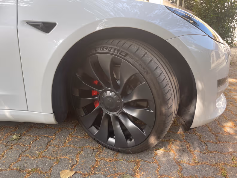 Tesla Model 3 - 41