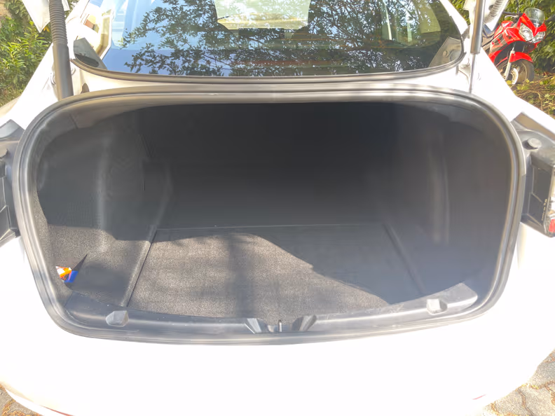Tesla Model 3 - 37