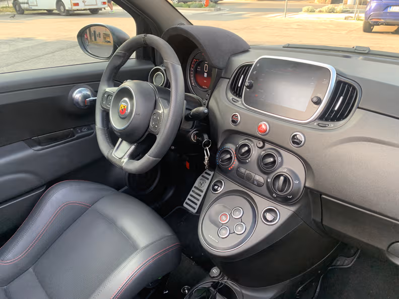 Abarth 595 - 44