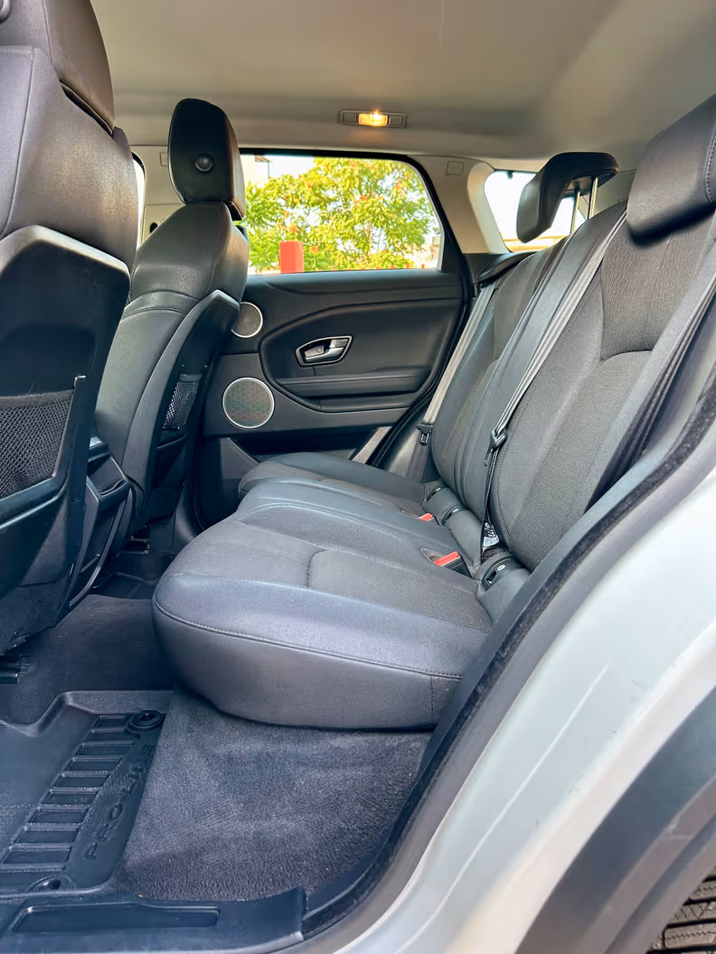 Land Rover Range Rover Evoque - 16