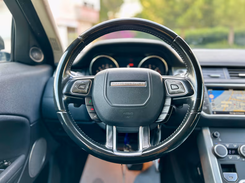 Land Rover Range Rover Evoque - 14