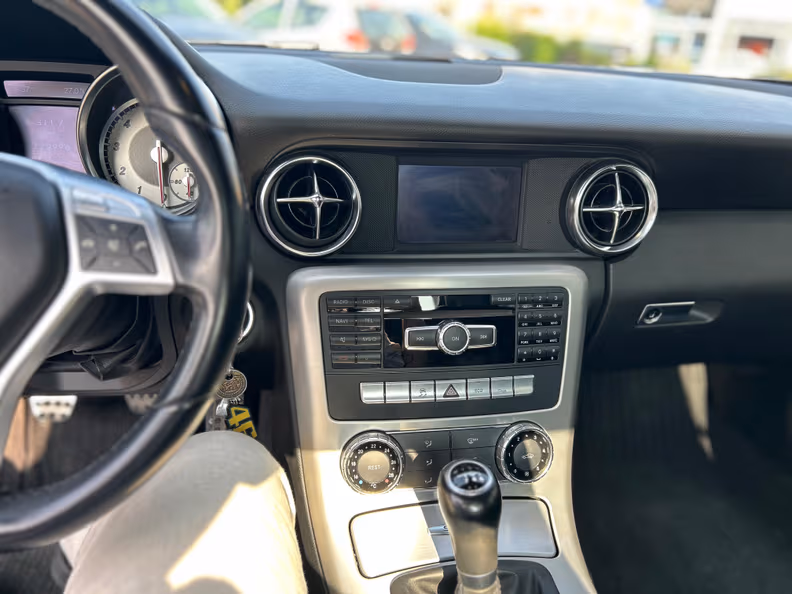 Mercedes-Benz SLK-Class - 15