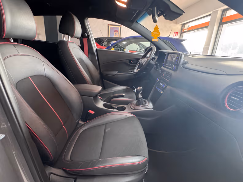 Hyundai Kona - 8