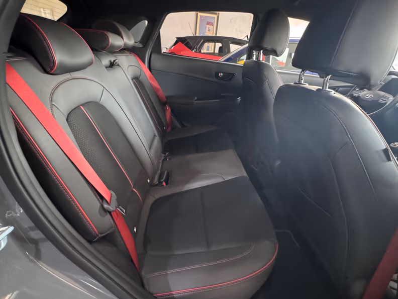 Hyundai Kona - 12
