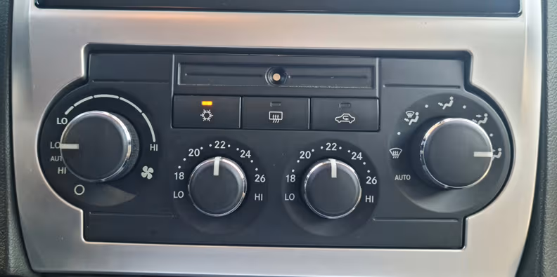 Chrysler 300/300C - 32