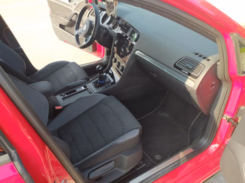 VW Golf - 9